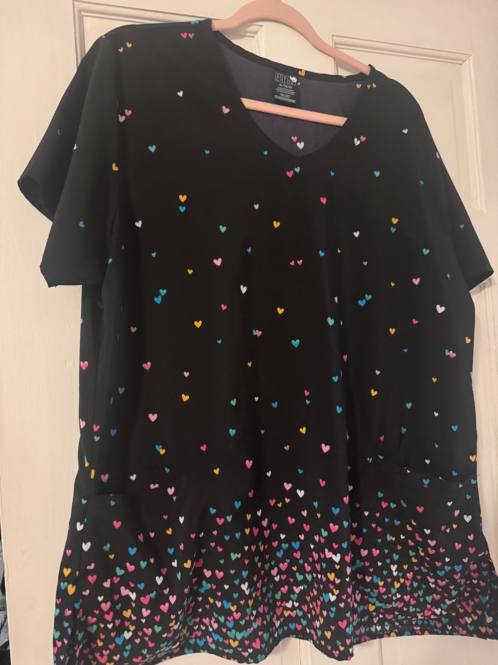 Black Heart-Print V-Neck scrub top